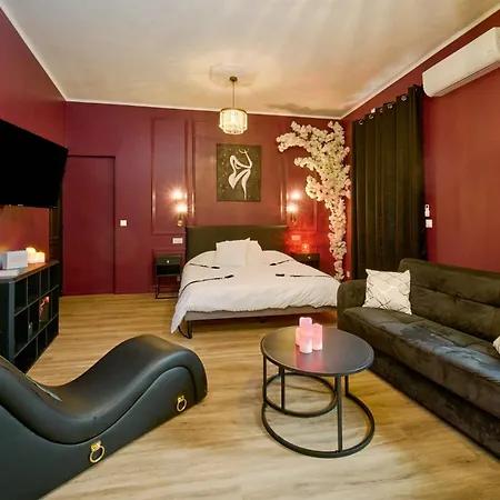 Apartment Suite Romantique Avec Balneo Et Jeux Coquins