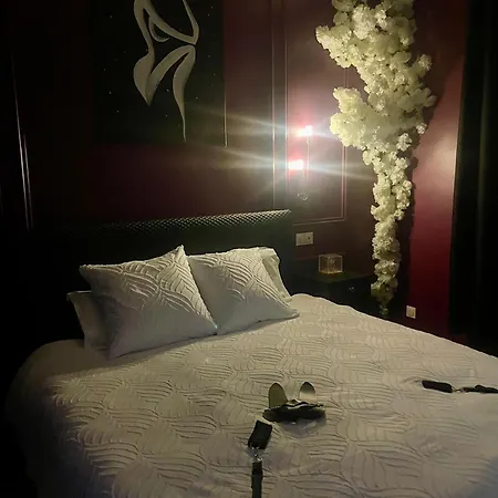 Suite Romantique Avec Balneo Et Jeux Coquins Apartment *