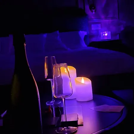 Romantique Avec Balneo Et Jeux Coquins
