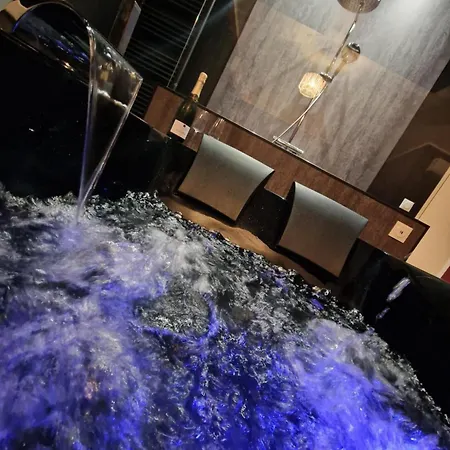 Romantique Avec Balneo Et Jeux Coquins 로안