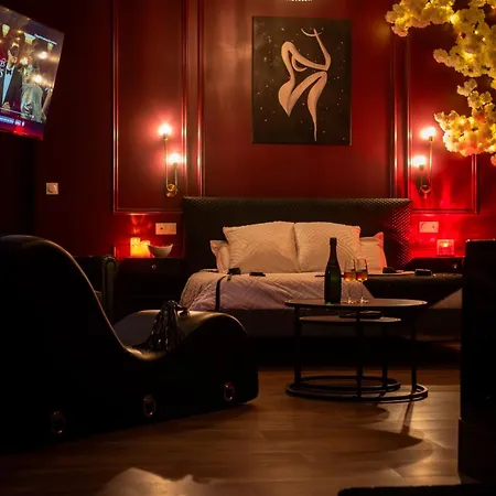 아파트 Romantique Avec Balneo Et Jeux Coquins 로안